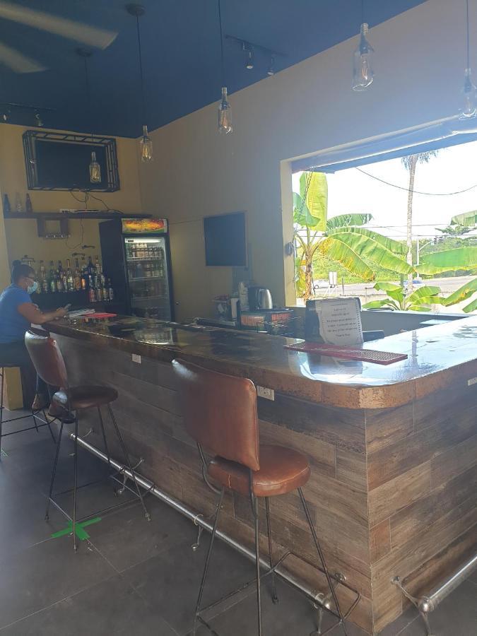 מונטגו ביי Palm Bay Guest House & Restaurant מראה חיצוני תמונה