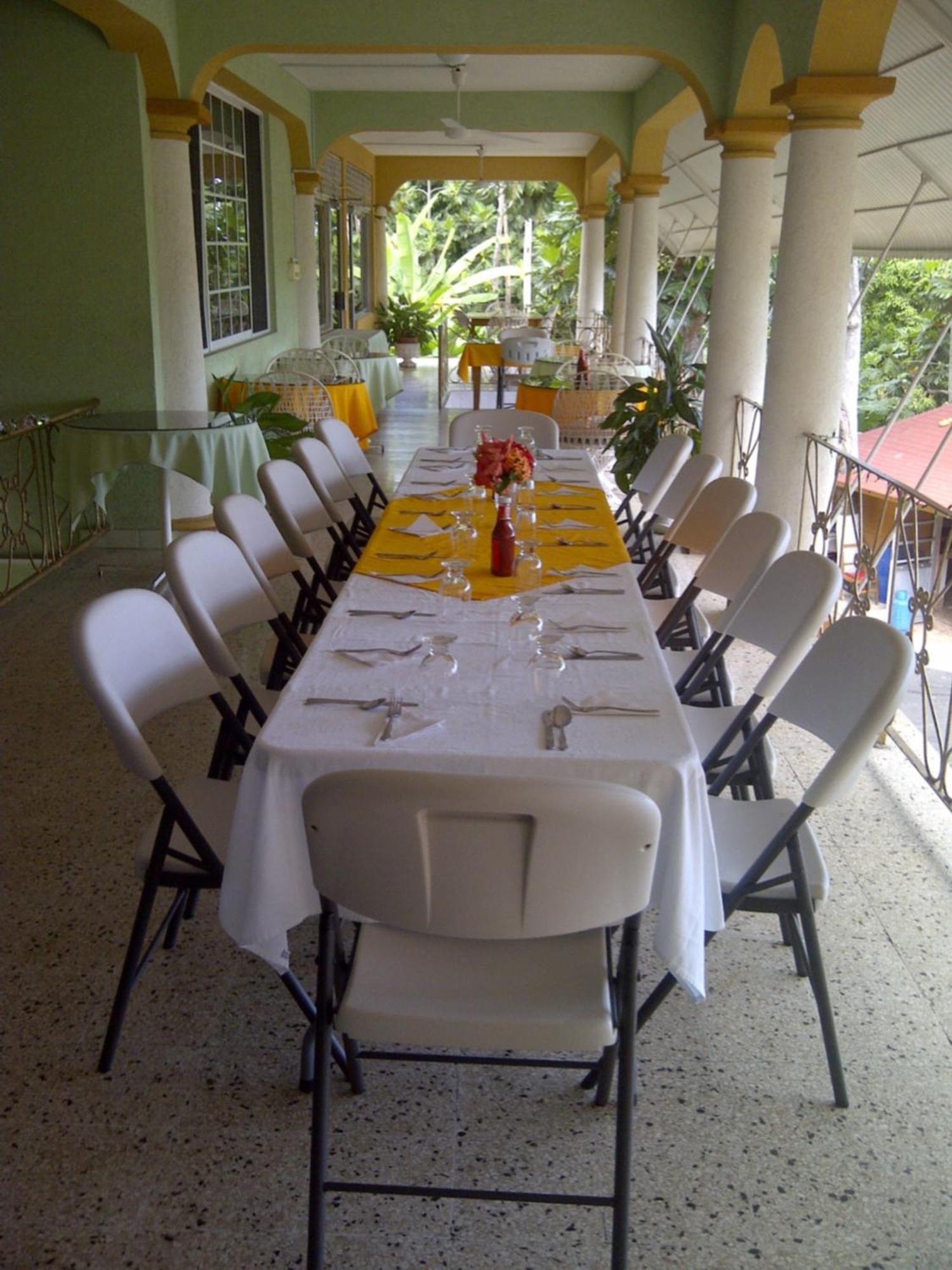 מונטגו ביי Palm Bay Guest House & Restaurant מראה חיצוני תמונה