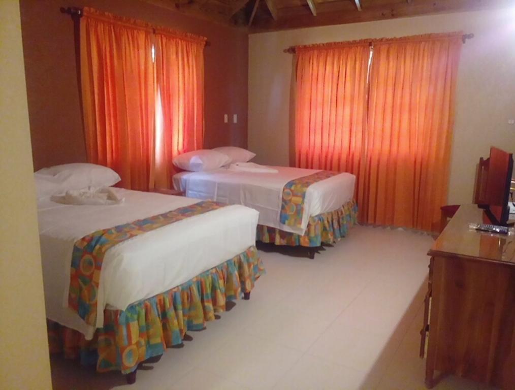 מונטגו ביי Palm Bay Guest House & Restaurant מראה חיצוני תמונה